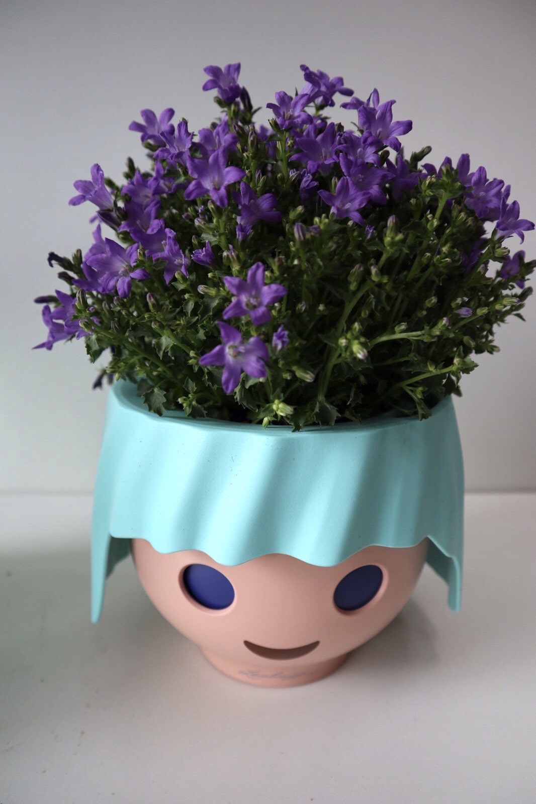 Blue-playmobil-pot-with-purple-bells.jpg